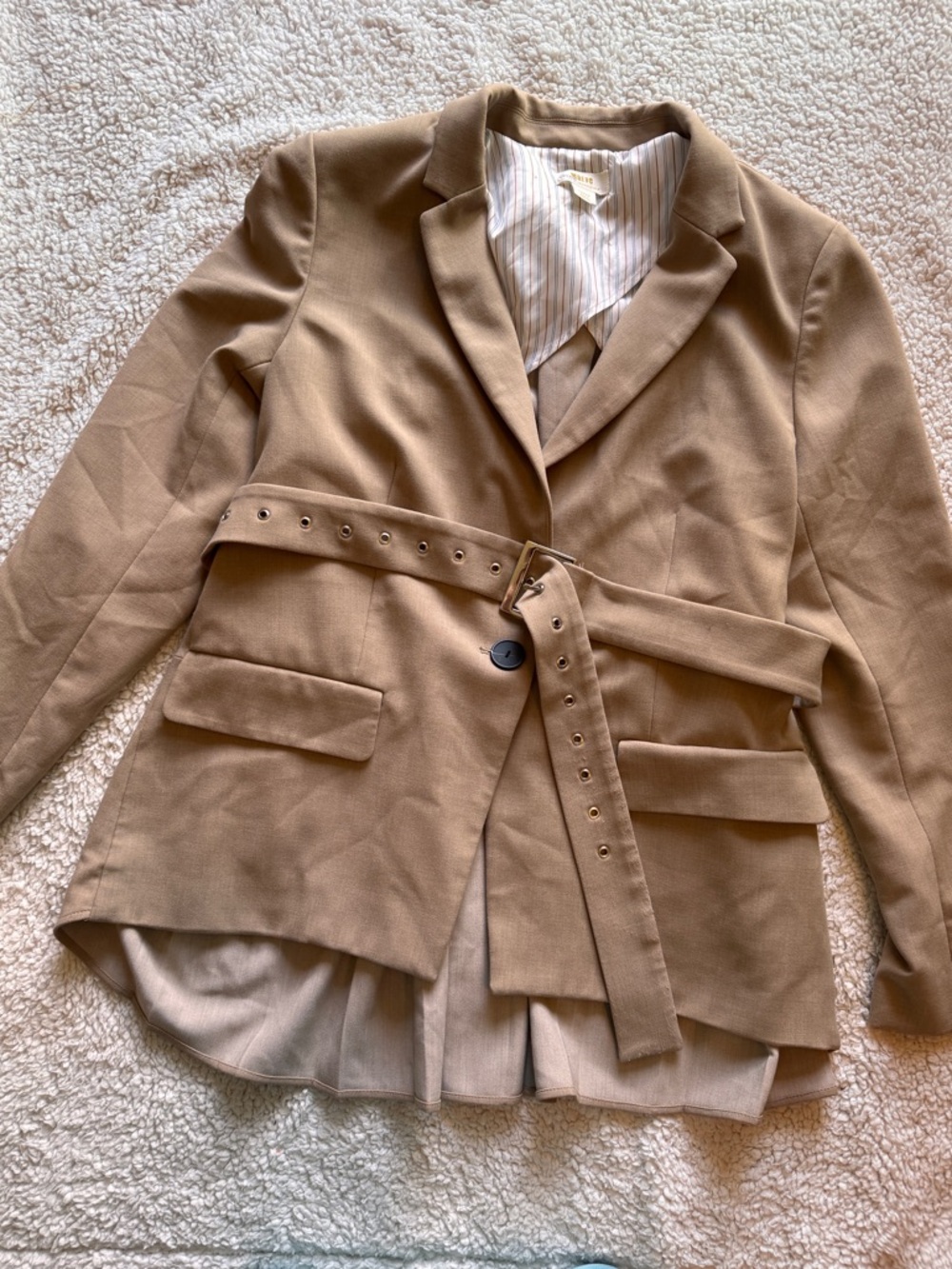 Maeve // Anthropologie tan pleated back dress jacket size large wi1